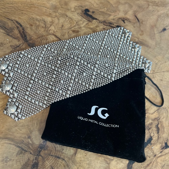 Liquid Metal Bracelet with 3 Snaps - Picture 3 of 15